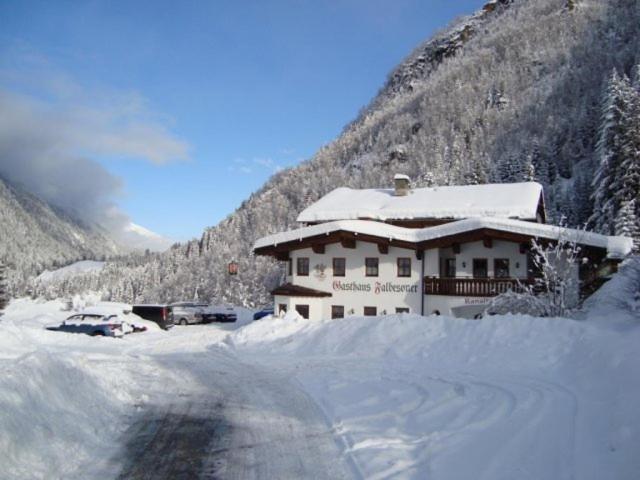 Gasthaus Falbesoner Apartamento Gschnitz Exterior foto