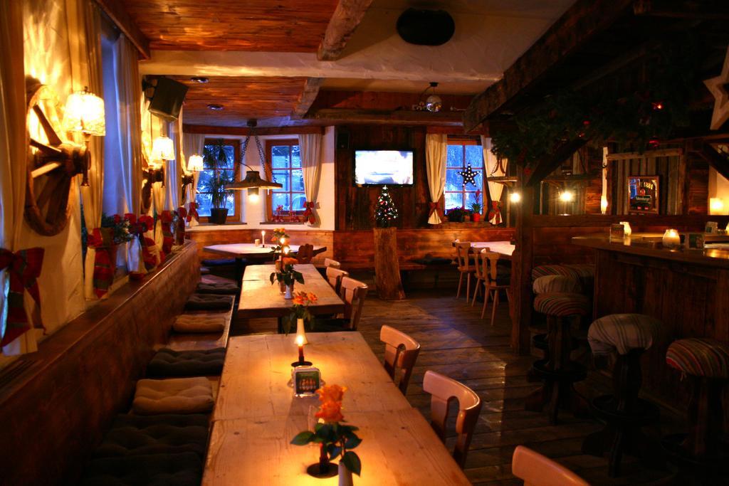 Gasthaus Falbesoner Apartamento Gschnitz Exterior foto