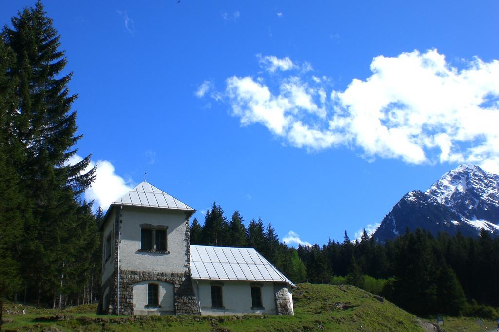 Gasthaus Falbesoner Apartamento Gschnitz Exterior foto