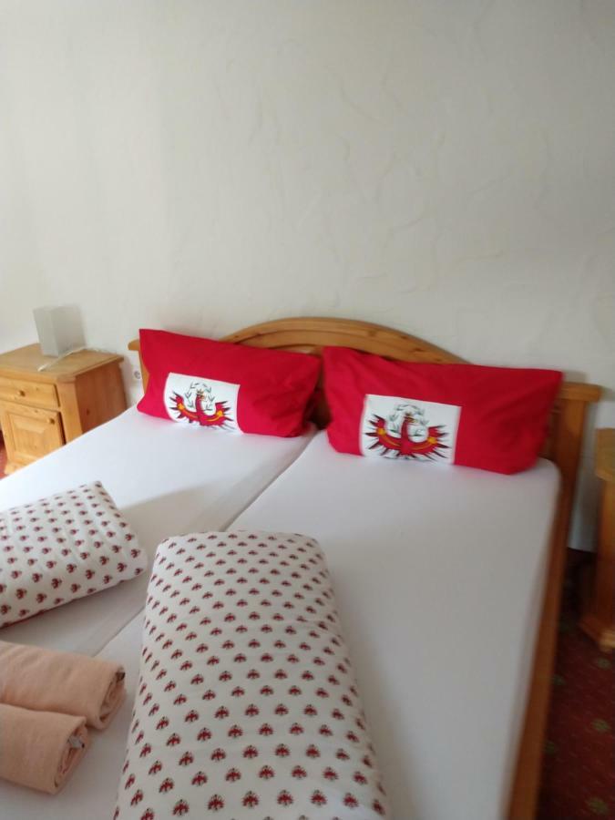 Gasthaus Falbesoner Apartamento Gschnitz Exterior foto